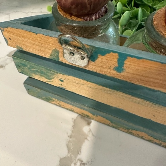 Spice Rack Kitchen  Wooden Wall with Glass Jars Mushroom Veggies EUC - Picture 10 of 10